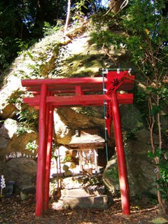 写真６－４：巌室稲荷神社の祠。