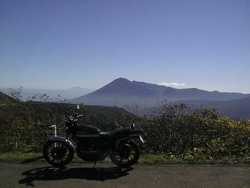 遠くの山々が一望できます。
