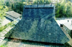 写真Ｗ３：神吉地区の農家の屋根。
