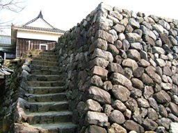 写真亀山城２：亀山城天守台の石垣。