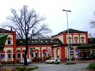 写真３−２：リアー駅。