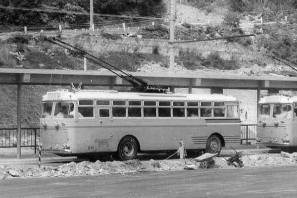 �g�����[�o�X