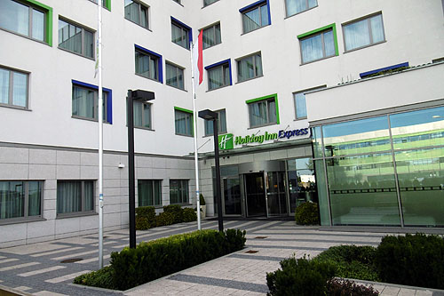 �o���g3��