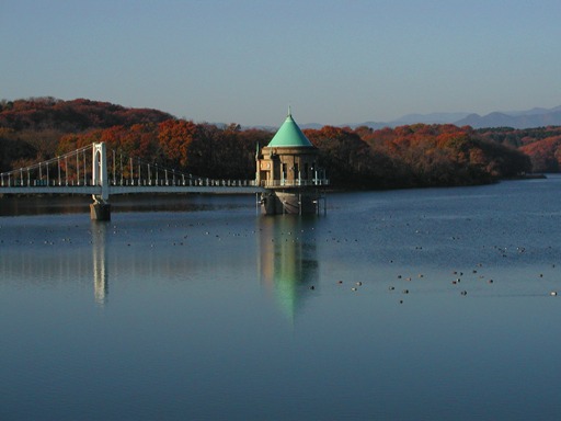 狭山湖第一取水塔　12月