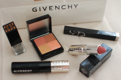 売り切れました。ジバンシー プリズムアゲイン 売り切れました。ジバンシー プリズムアゲイン